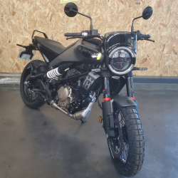HUSQVARNA 125 SVARTPILEN 2024 - 130 KMS